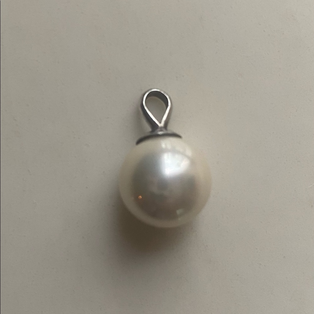 Two “pearl” pendants - Picture 2 of 6